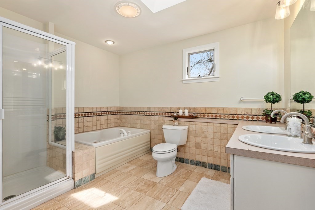 21 Lake Road Wayland, MA 01778 - Photo 24 of 37