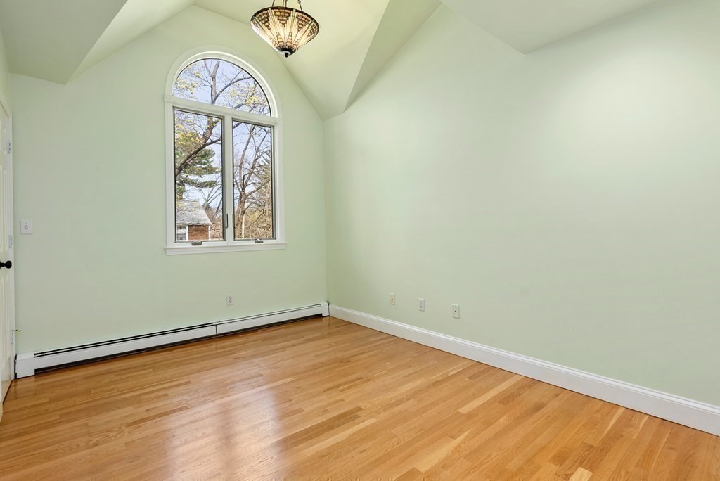 21 Lake Road Wayland, MA 01778 - Photo 25 of 37