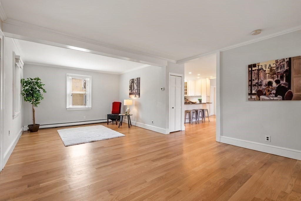 21 Lake Road Wayland, MA 01778 - Photo 4 of 37