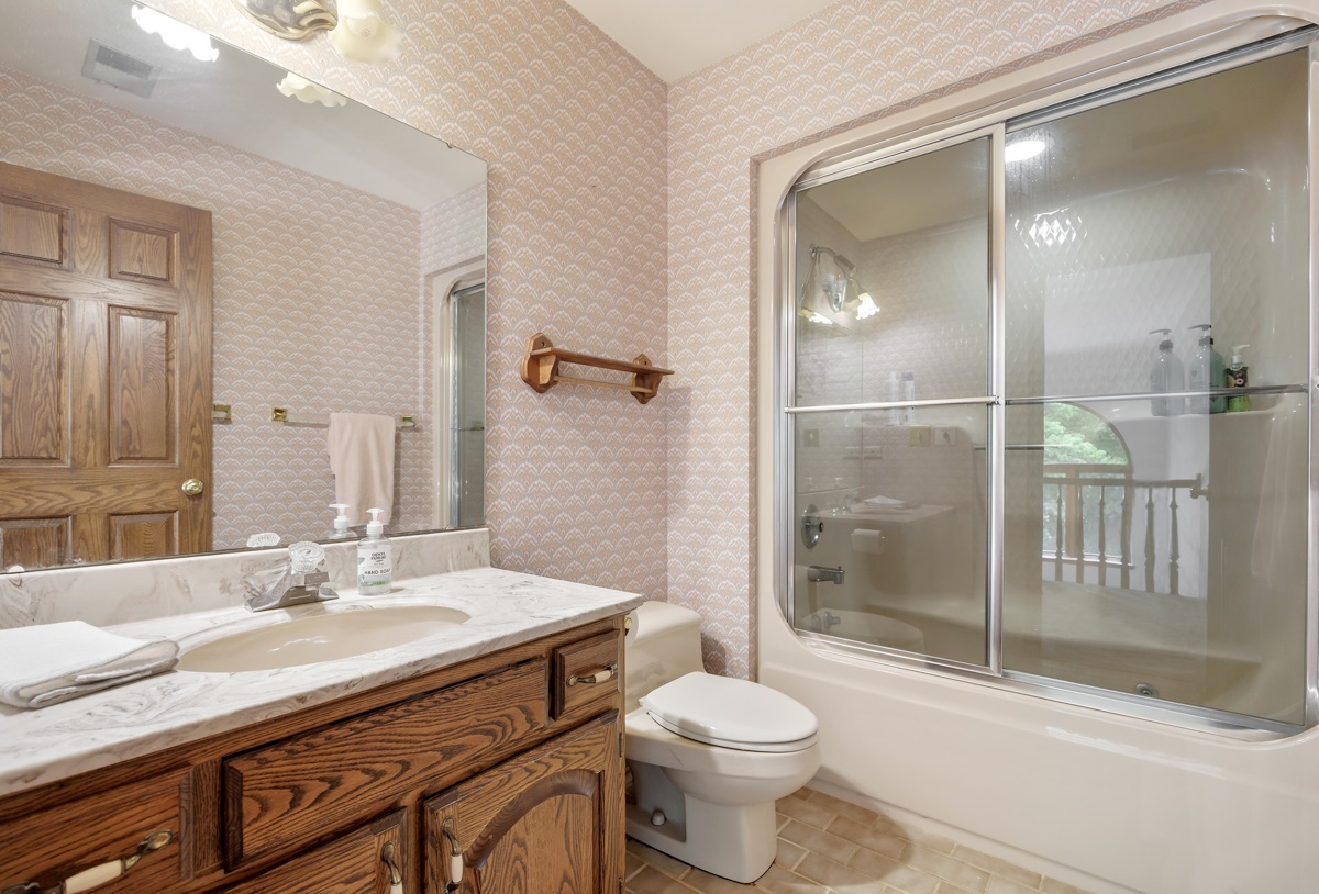 8N258 Brierwood Road Elgin, IL 60124 - Photo 26 of 43