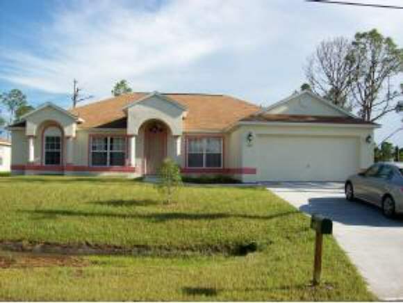 286 Southwest Labra Palm Bay, FL 32908 - Photo 1 of 10 Primary Photo