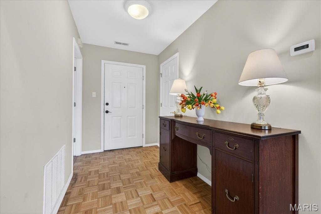 11087 Gravois Road, Unit 303 St. Louis, MO 63126 - Photo 17 of 20