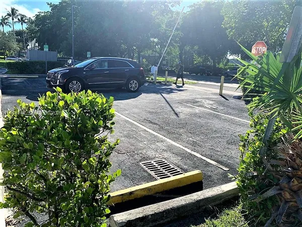 $1,095 | 3375 North Country Club Drive, Aventura, FL 33180