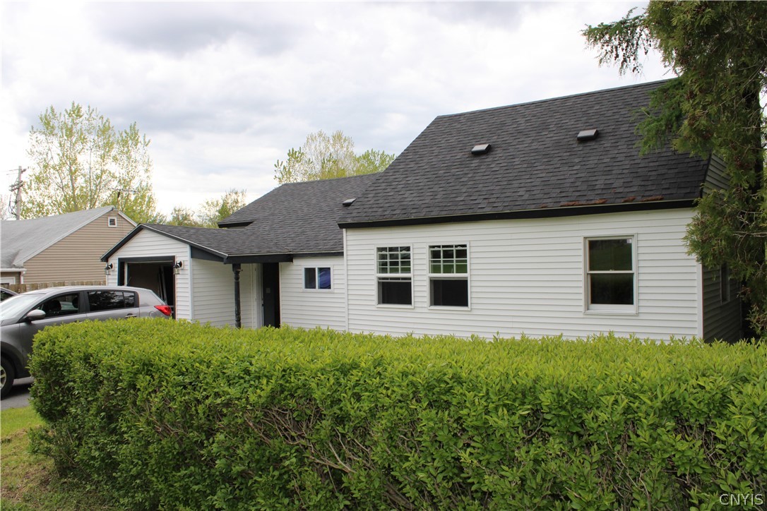 2047 County Rte 176 Volney, NY 13069 - Photo 1 of 1
