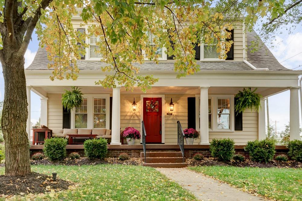 21 East Dunedin Road Columbus, OH 43214 - Photo 1 of 36 Gallery Image 1