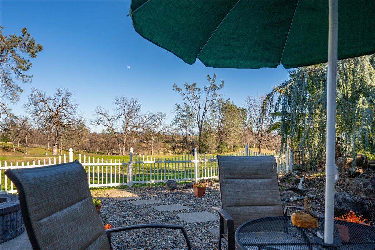 1863 Gold Hills Drive Redding, CA 96003 - Photo 34 of 50 Beautiful Patio View