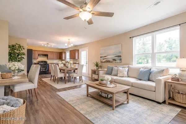 $325,000 | 1439 Judith Drive Southeast, Bolivia, NC 28422