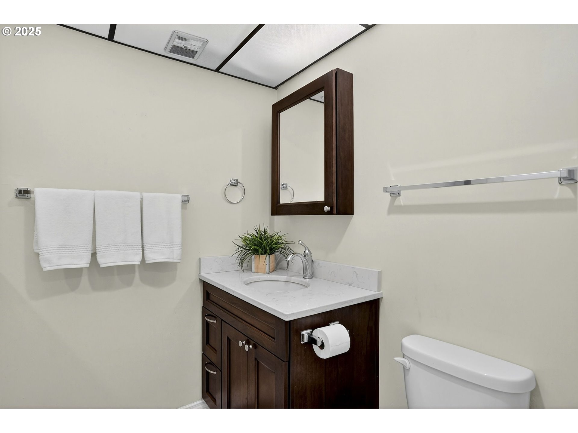 2211 Southwest 1st Avenue, Unit 1001 Portland, OR 97201 - Photo 28 of 43 Bathroom