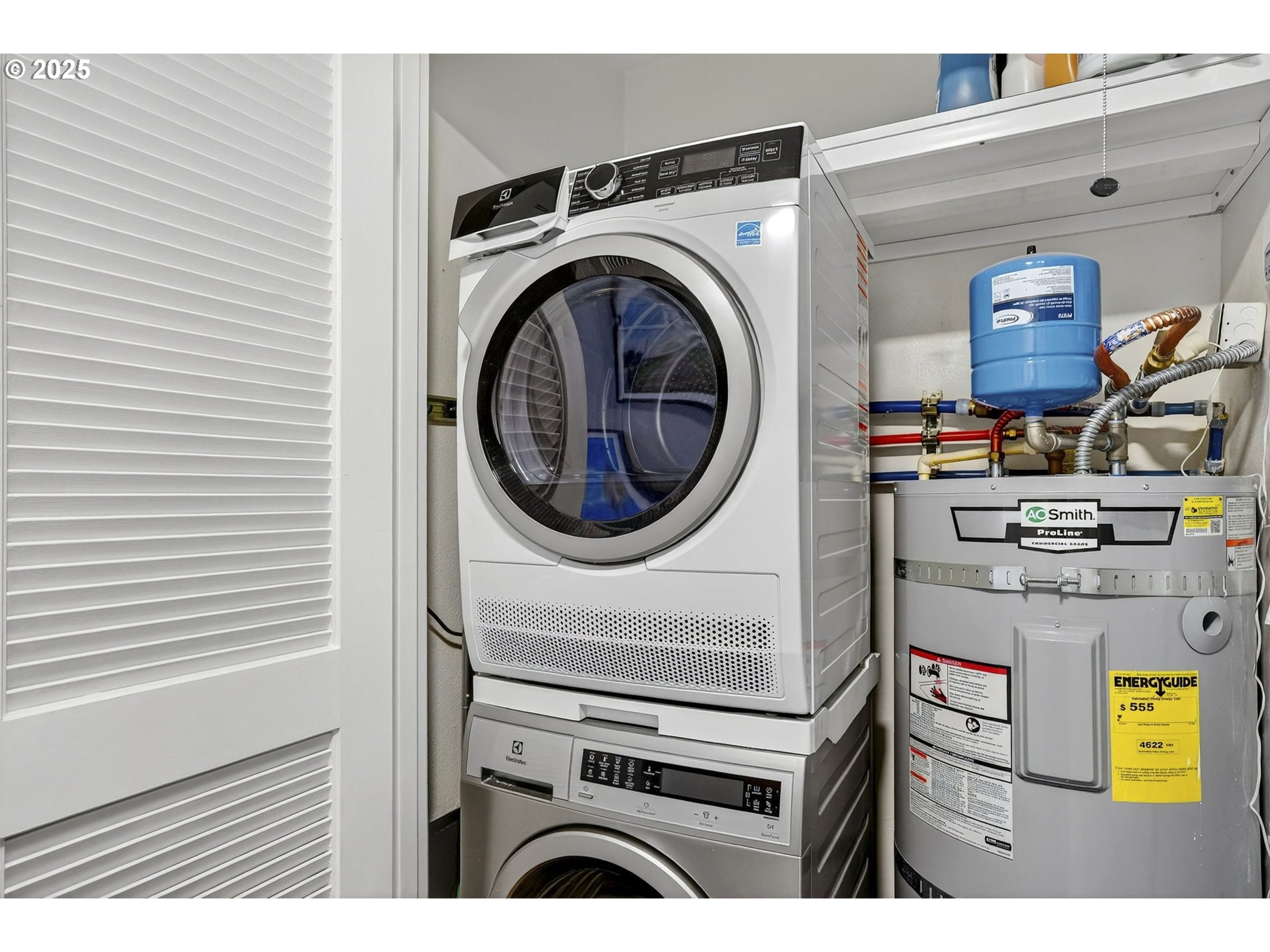 2211 Southwest 1st Avenue, Unit 1001 Portland, OR 97201 - Photo 29 of 43 Laundry
