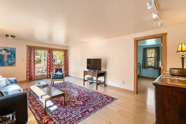 $975,000 | 416 Tremont Street, Duxbury, MA 02332