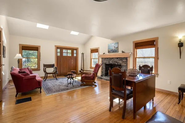 $975,000 | 416 Tremont Street, Duxbury, MA 02332