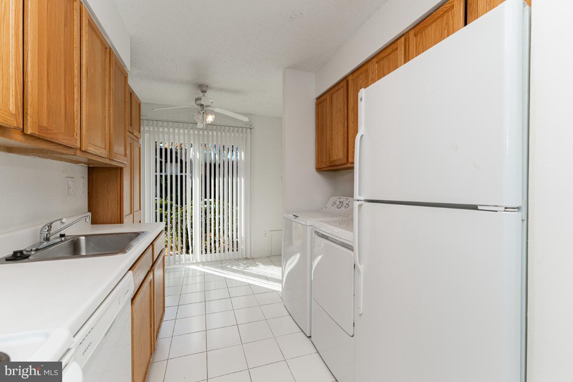 12174 Sanibel Court Reston, VA 20191 - Photo 11 of 22