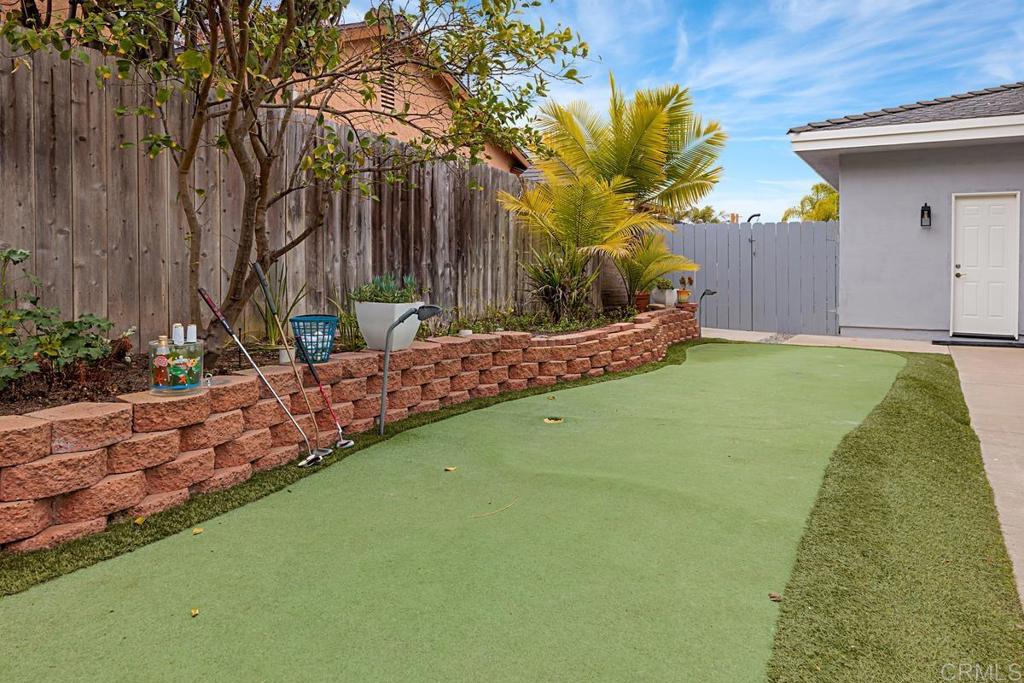 1369 Cherrytree Court Encinitas, CA 92024 - Photo 41 of 41 a view of a backyard of the house
