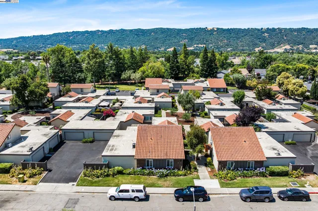 $899,950 | 1550 Calle Enrique, Pleasanton, CA 94566