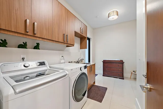 $3,750,000 | 2832 Northeast 21st Court, Fort Lauderdale, FL 33305