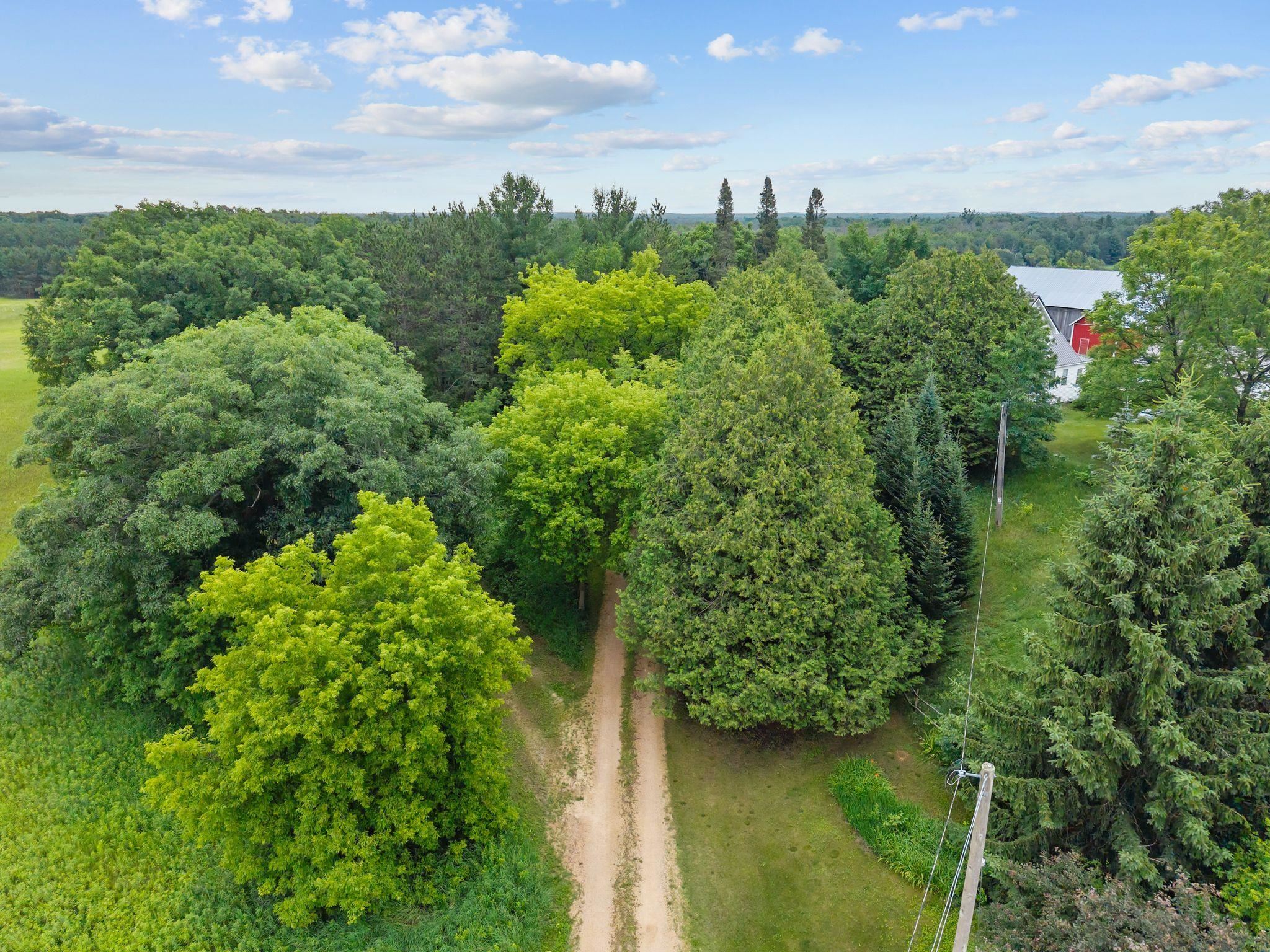 W5999 County Rd T Shawano, WI 54166 - Photo 2 of 38