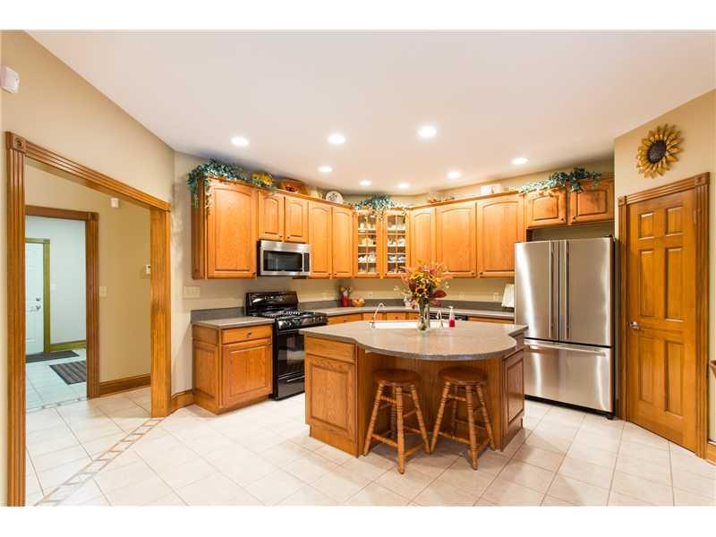 1792 Cherry Tree Road Avon, IN 46123 - Photo 6 of 24 Gallery Image 6