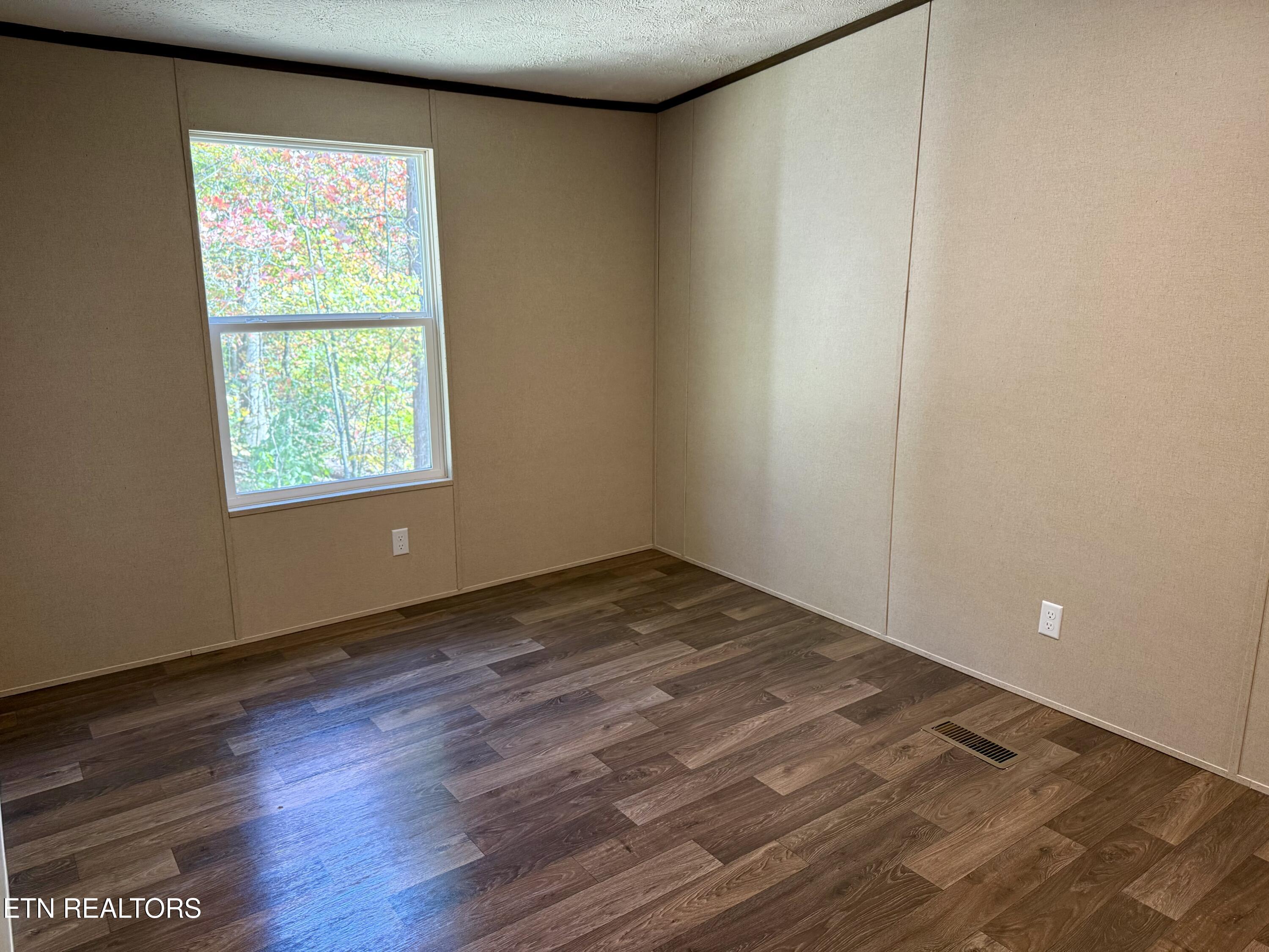 112 Clear Springs Road Harriman, TN 37748 - Photo 23 of 31 IMG_4134