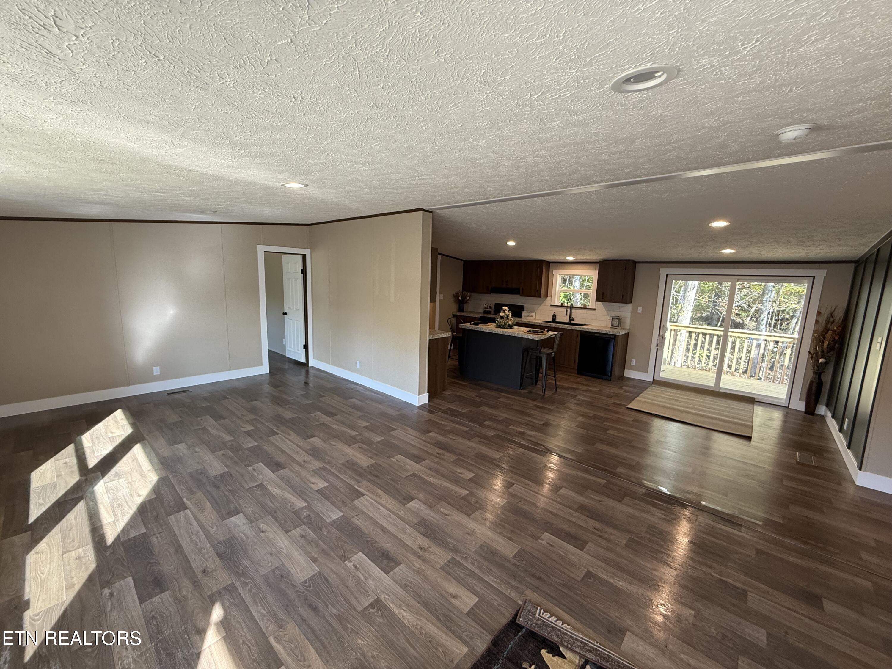 112 Clear Springs Road Harriman, TN 37748 - Photo 4 of 31 IMG_4141