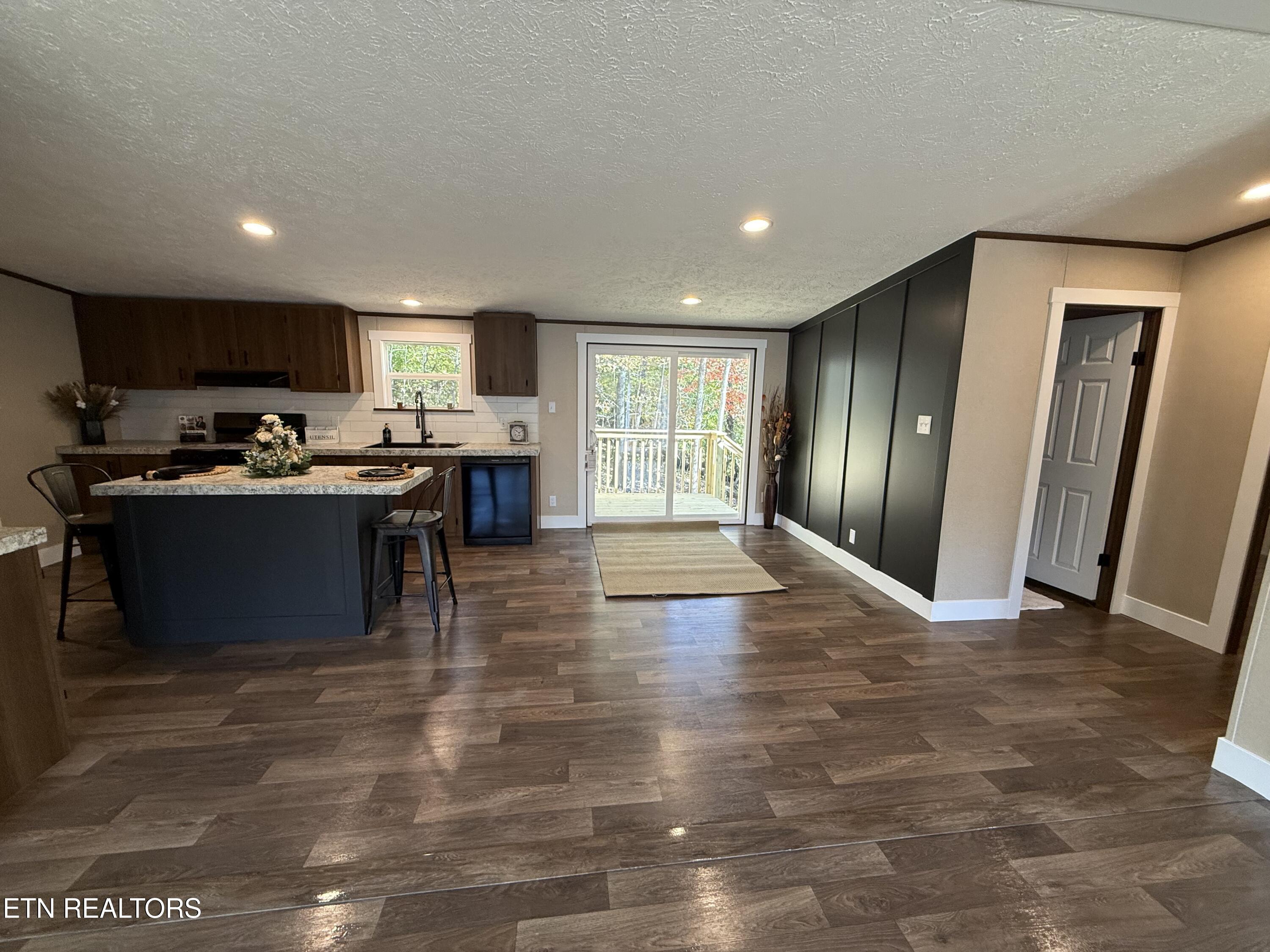 112 Clear Springs Road Harriman, TN 37748 - Photo 7 of 31 IMG_4139