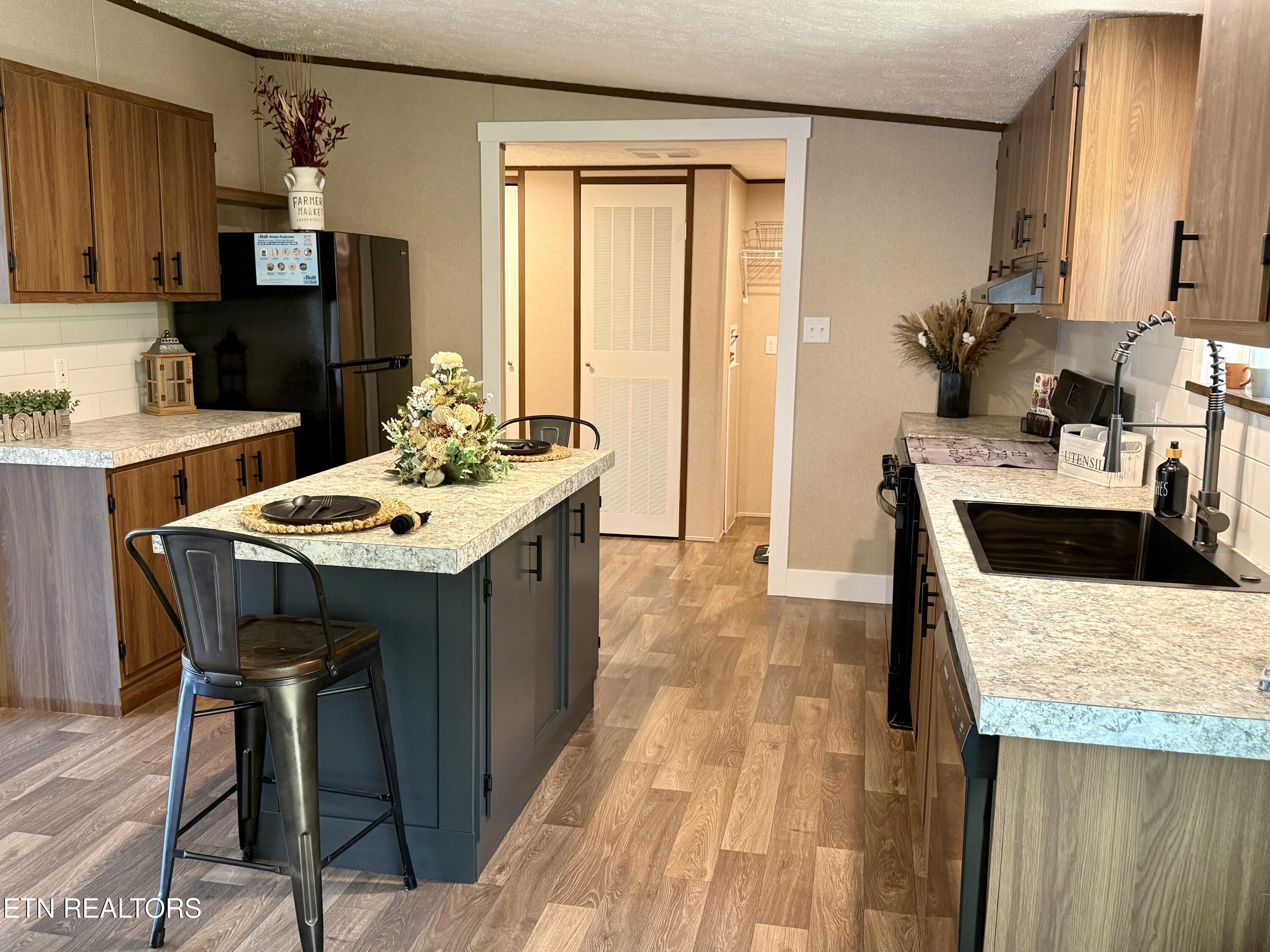 112 Clear Springs Road Harriman, TN 37748 - Photo 10 of 31 IMG_4128