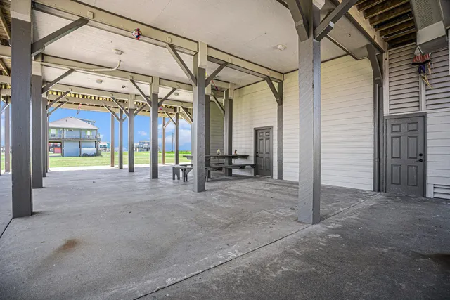 $850,000 | 883 Gulf Cedar Drive, Port Bolivar, TX 77650