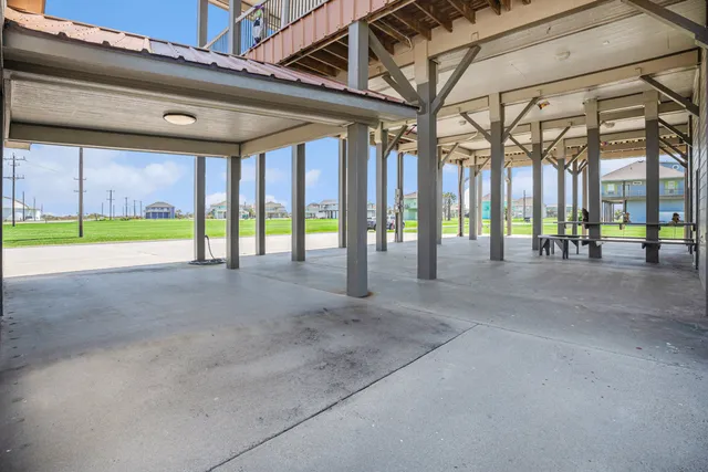 $850,000 | 883 Gulf Cedar Drive, Port Bolivar, TX 77650