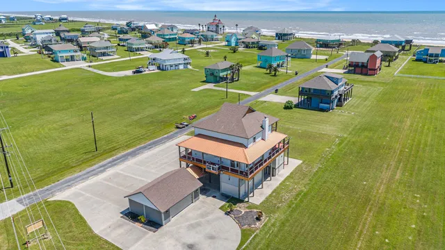 $850,000 | 883 Gulf Cedar Drive, Port Bolivar, TX 77650