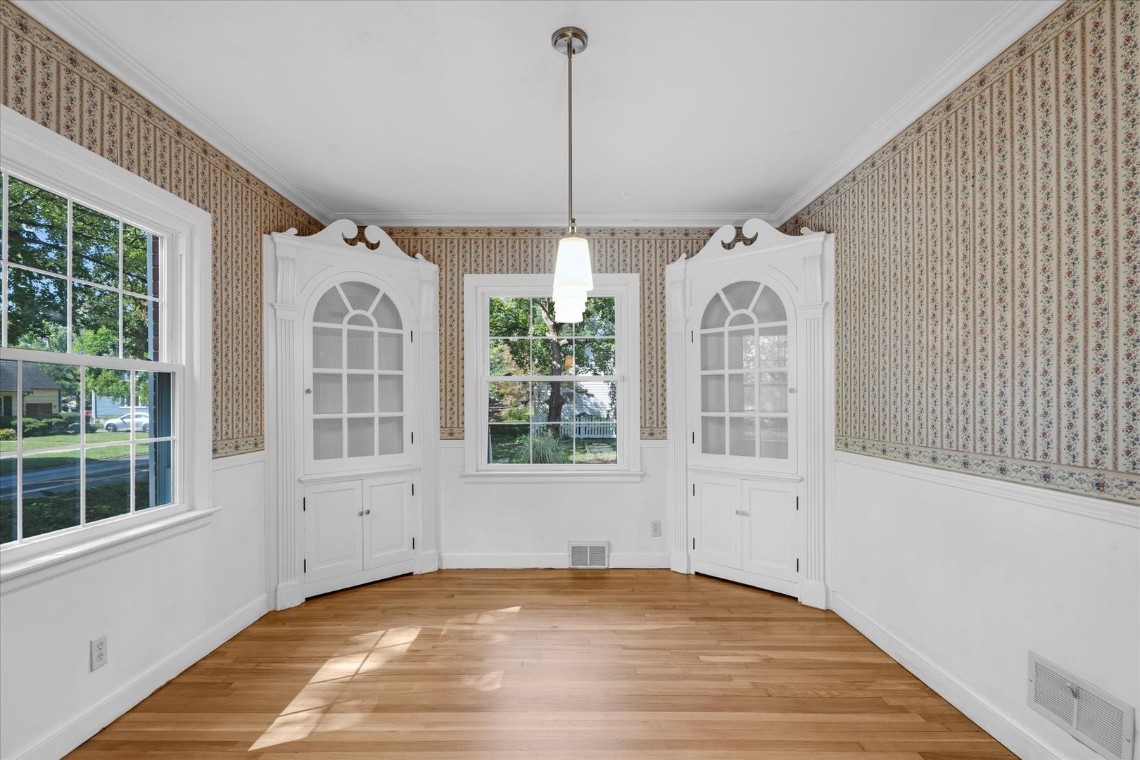 1102 West John Street Champaign, IL 61821 - Photo 9 of 48