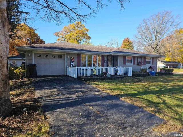 $169,900 | 1604 Springfield Road, East Peoria, IL 61611