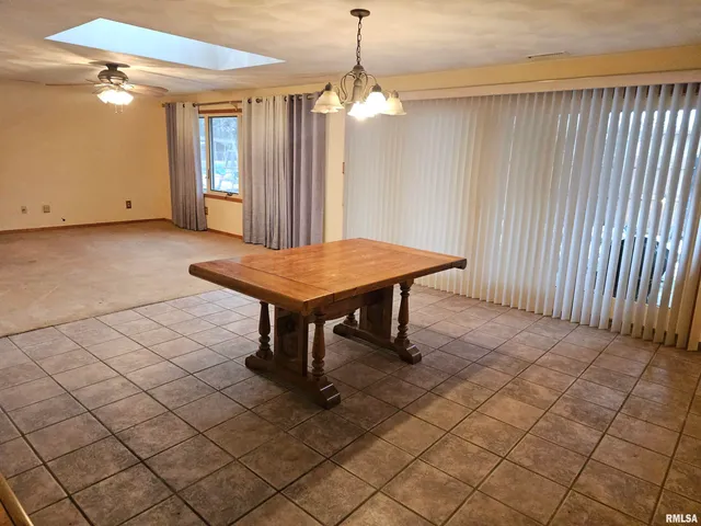 $169,900 | 1604 Springfield Road, East Peoria, IL 61611