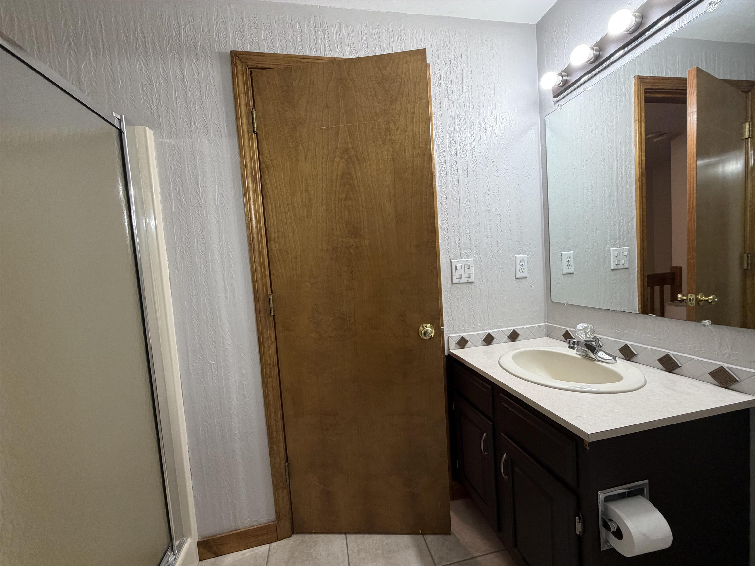 17 Bayberry Drive Atkinson, NH 03811 - Photo 25 of 39