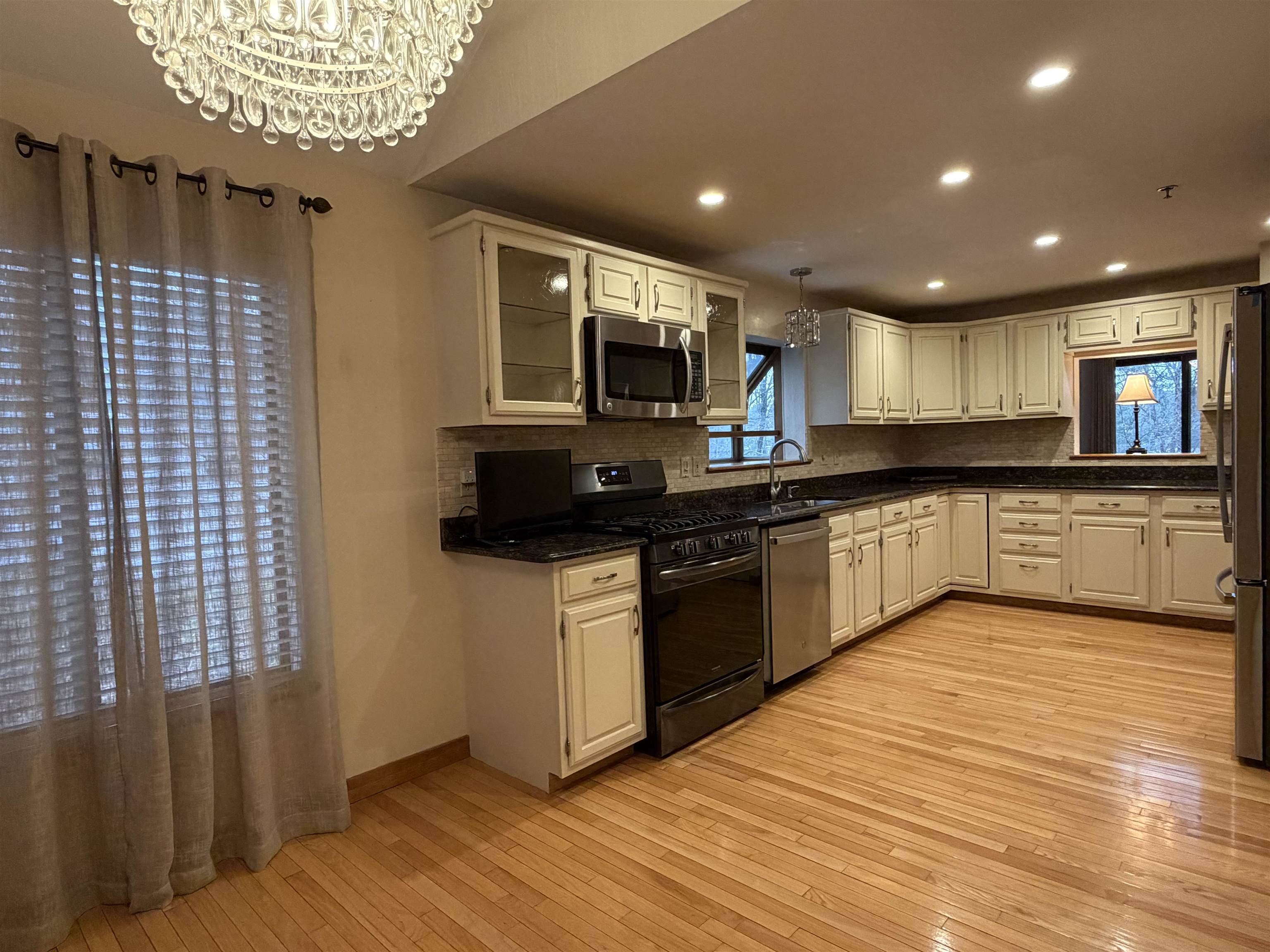 17 Bayberry Drive Atkinson, NH 03811 - Photo 10 of 39