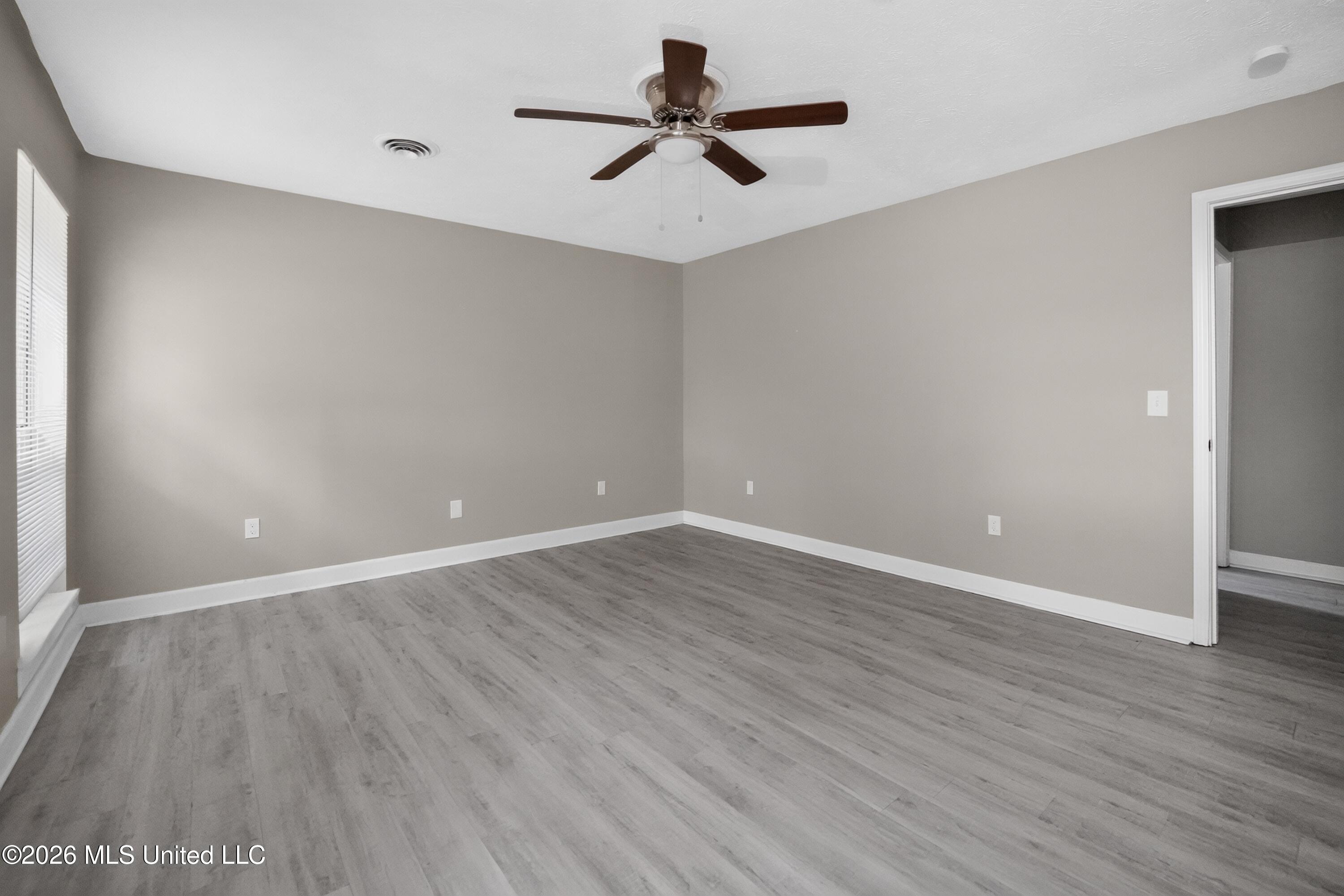 2050 Gateway Drive Ridgeland, MS 39157 - Photo 11 of 24 18_2050_Gateway_Dr-Bedroom-8585