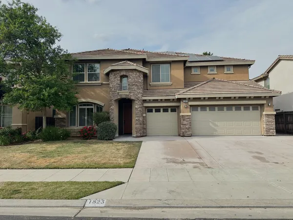 $837,790 | 1823 Houston Avenue, Clovis, CA 93611