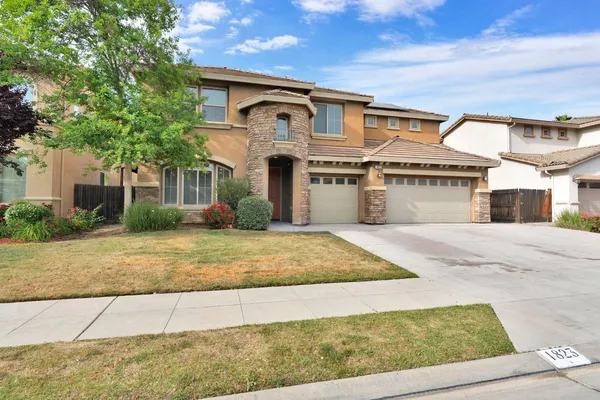 $837,790 | 1823 Houston Avenue, Clovis, CA 93611