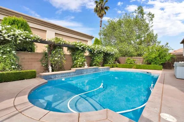 $837,790 | 1823 Houston Avenue, Clovis, CA 93611