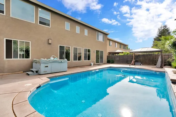 $837,790 | 1823 Houston Avenue, Clovis, CA 93611