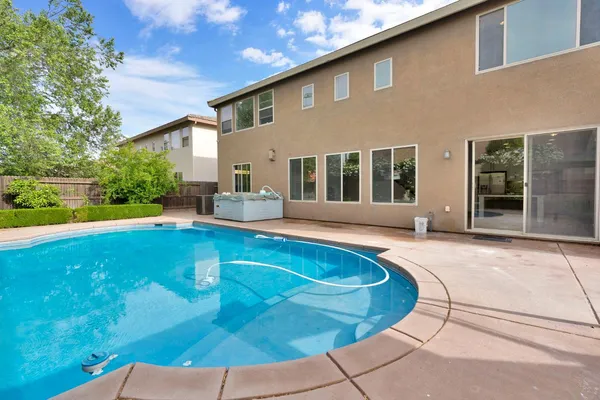 $837,790 | 1823 Houston Avenue, Clovis, CA 93611