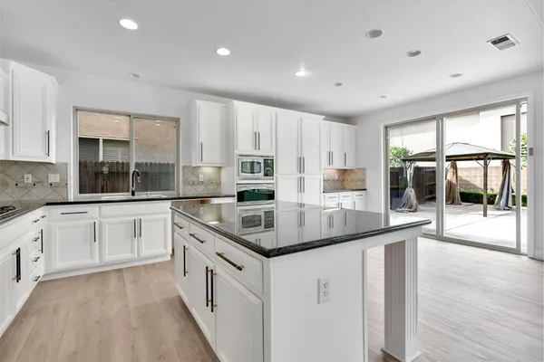 $837,790 | 1823 Houston Avenue, Clovis, CA 93611