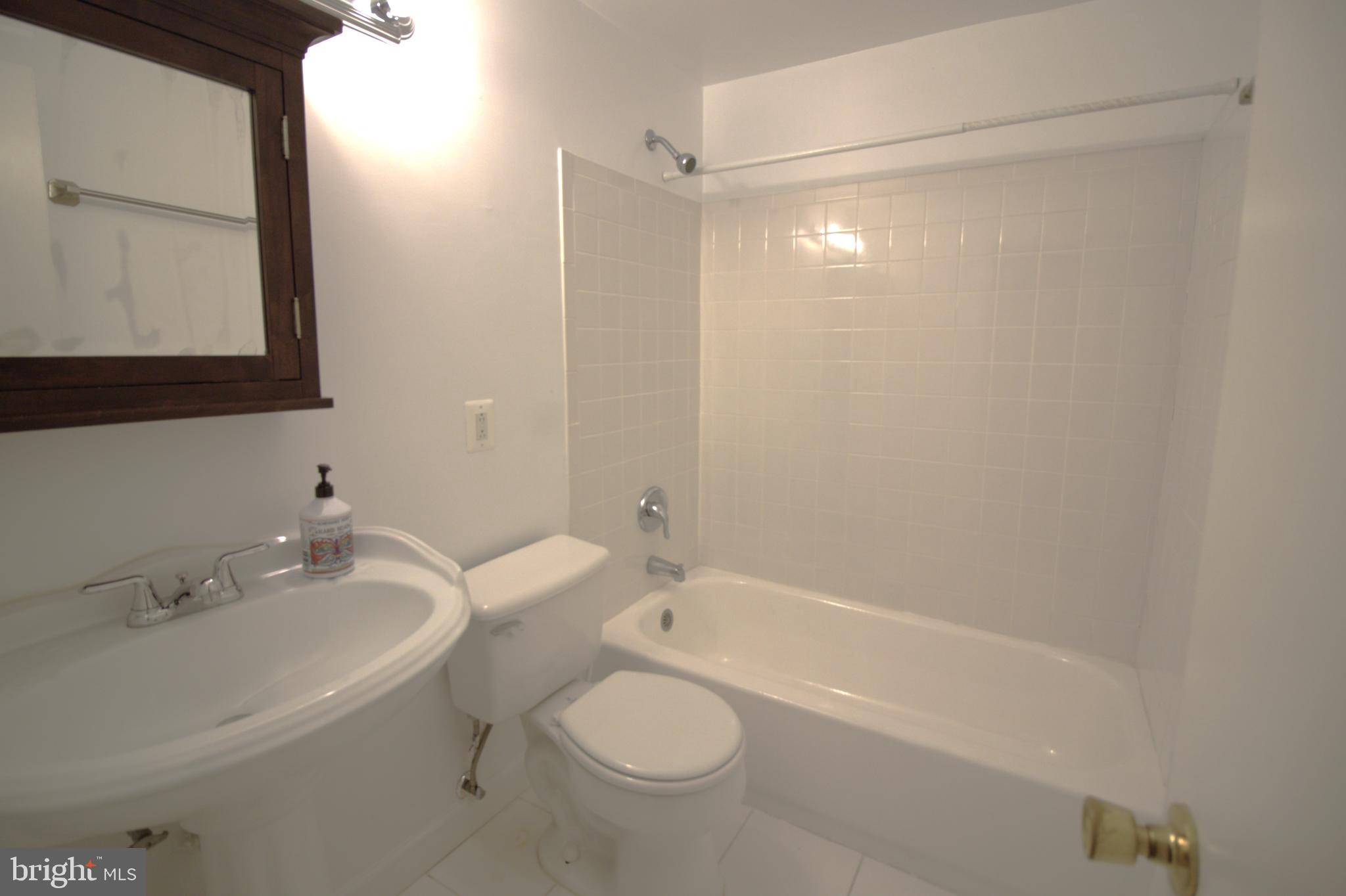 13230 Delaney Road Woodbridge, VA 22193 - Photo 20 of 27 Bathroom 3 / Basement