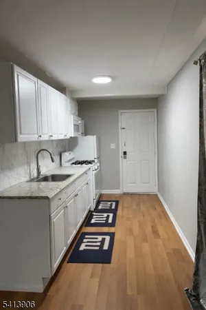 $2,550 | 70 Port Avenue, Elizabeth Port, NJ 07206