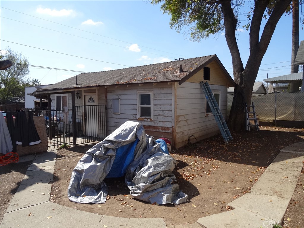 216 West 3rd Street San Dimas, CA 91773 - Photo 12 of 16