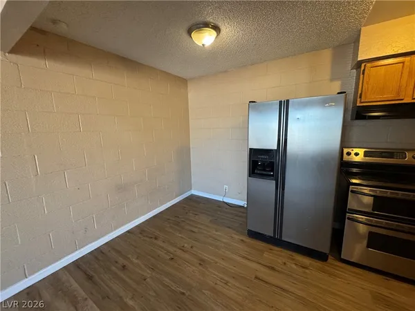 $750 | 615 South Royal Crest Circle, Unit 11, Las Vegas, NV 89169