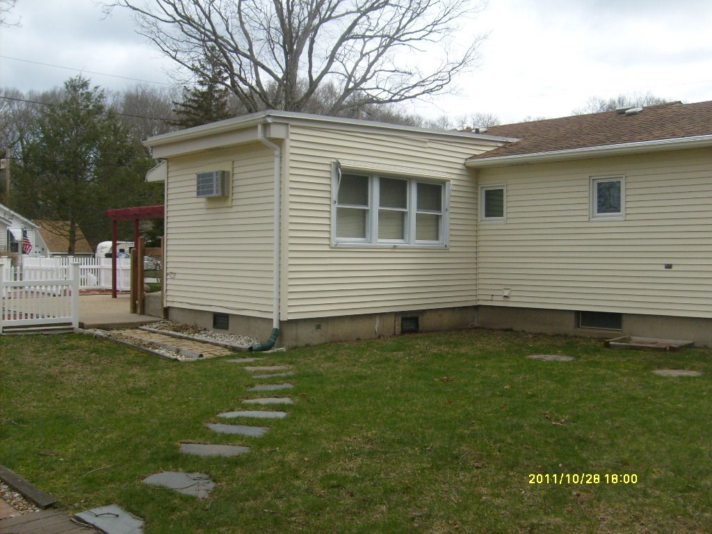 4 Alvero Road Coventry, RI 02816 - Photo 8 of 35