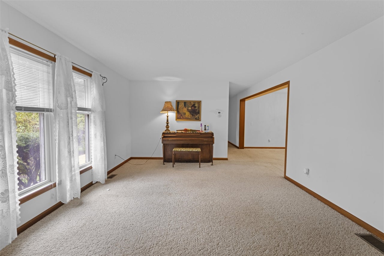 1152 Burbank Road Quincy, MI 49082 - Photo 16 of 34 Gallery Image 16