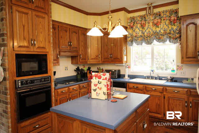 2390 Johnson Road West Mobile, AL 36695 - Photo 8 of 27 Kitchen