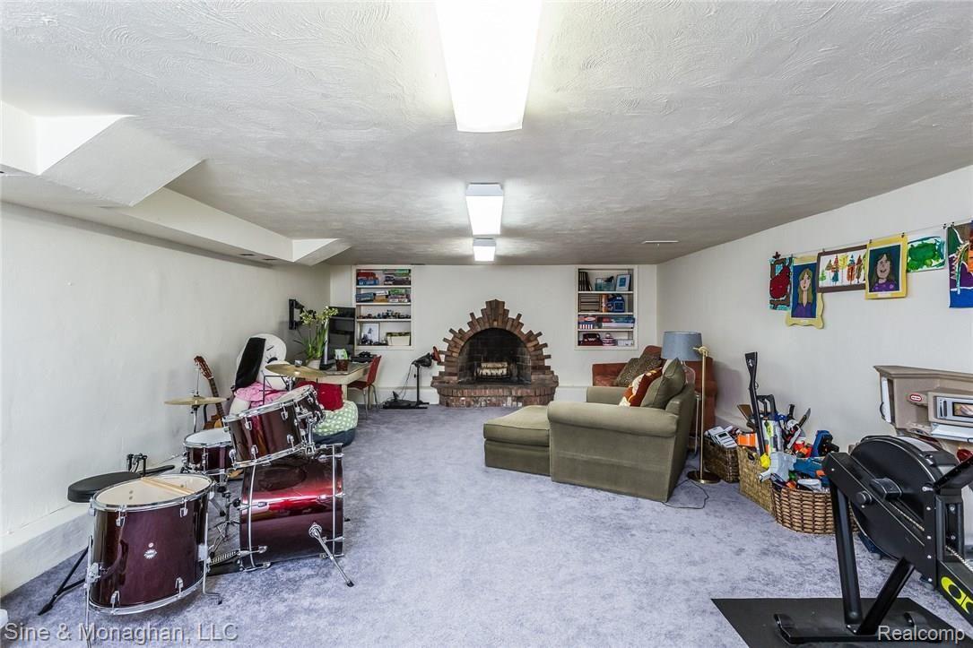 53 Cloverly Road Grosse Pointe, MI 48236 - Photo 46 of 66 029-Recreation_Room-3695319-medium.jpg