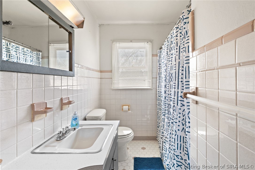 115 Spickert Knob Road New Albany, IN 47150 - Photo 16 of 44