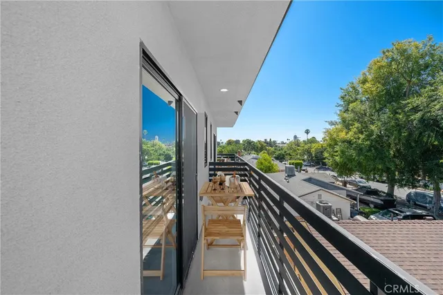 $4,475 | 6704 Kester Avenue, Van Nuys, CA 91405